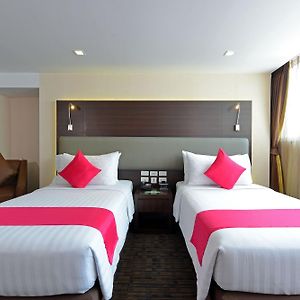 Premium Deluxe Twin Room Bathtub